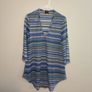Elif by Jordan Taylor Women’s medium Blue and Gray Striped Swim Coverup